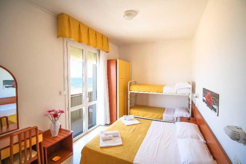Hotel Carnaby Rimini Luaran gambar